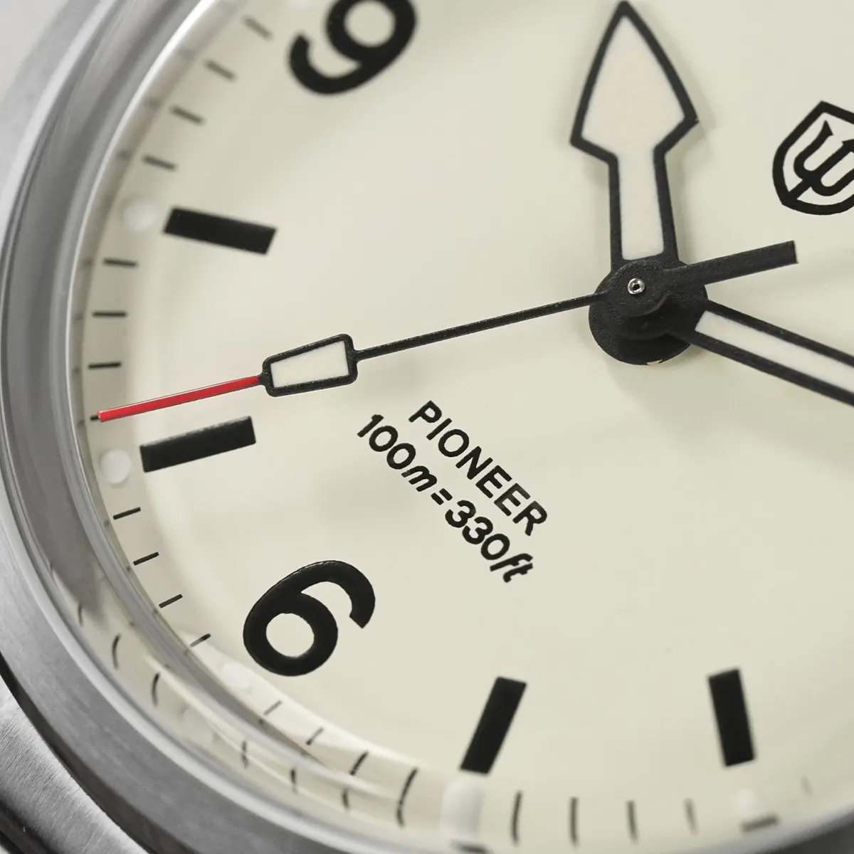 Montre Watchdives WD1960S Quartz 36,5 mm – Vintage crème