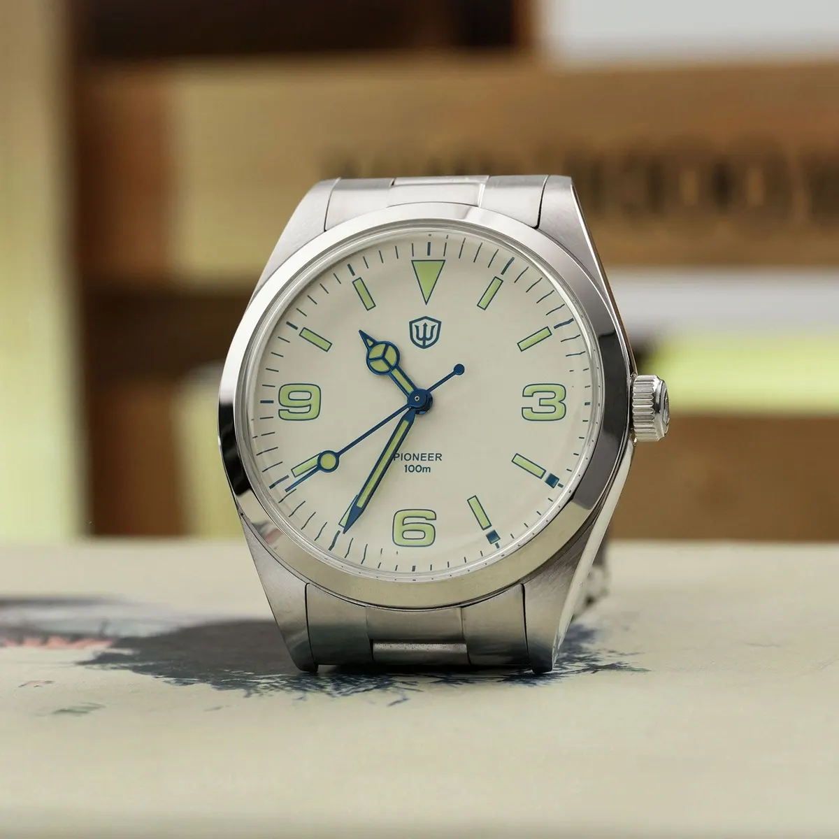 Montre Watchdives WD1016 Quartz 39 mm – Crème blanc / Verre saphir