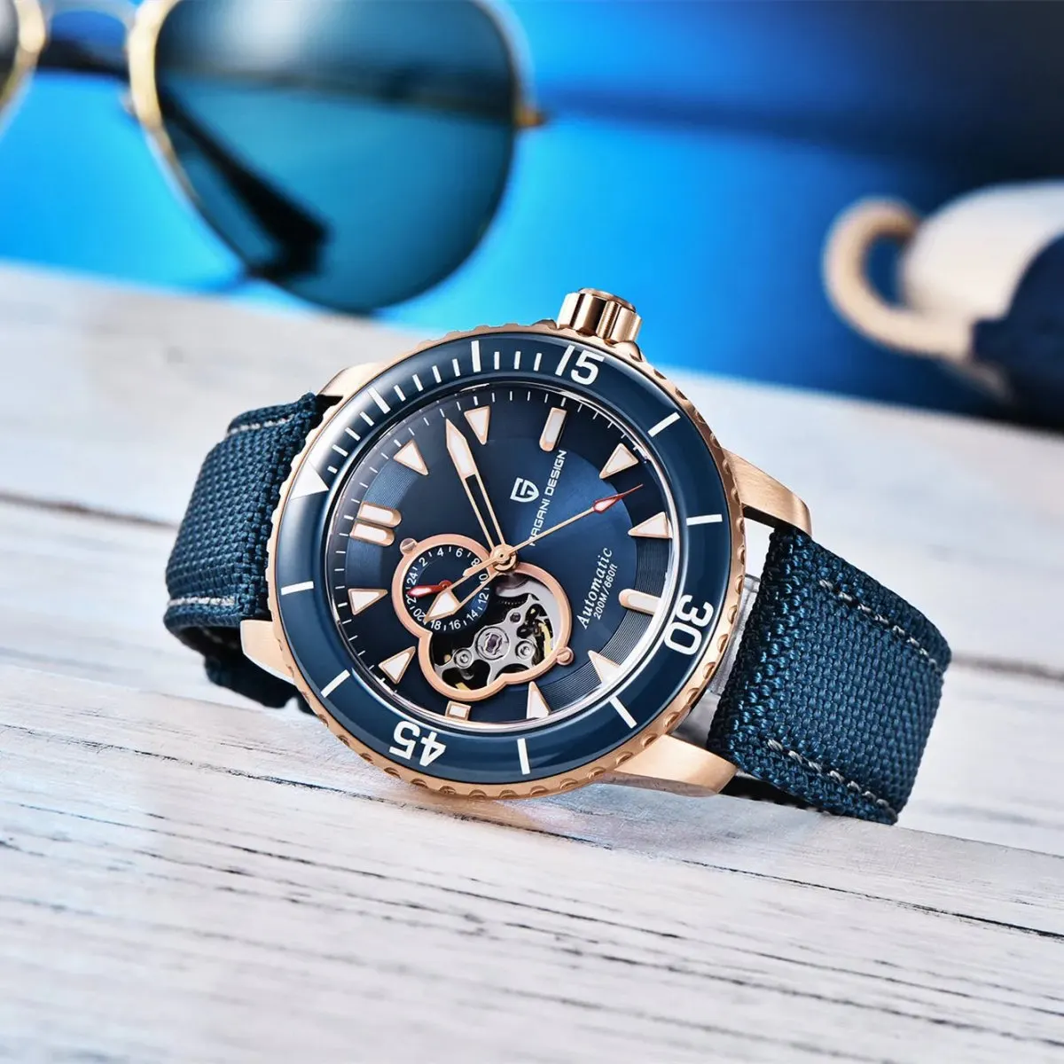 Montre Pagani Design Automatique 44 mm – Or bleu
