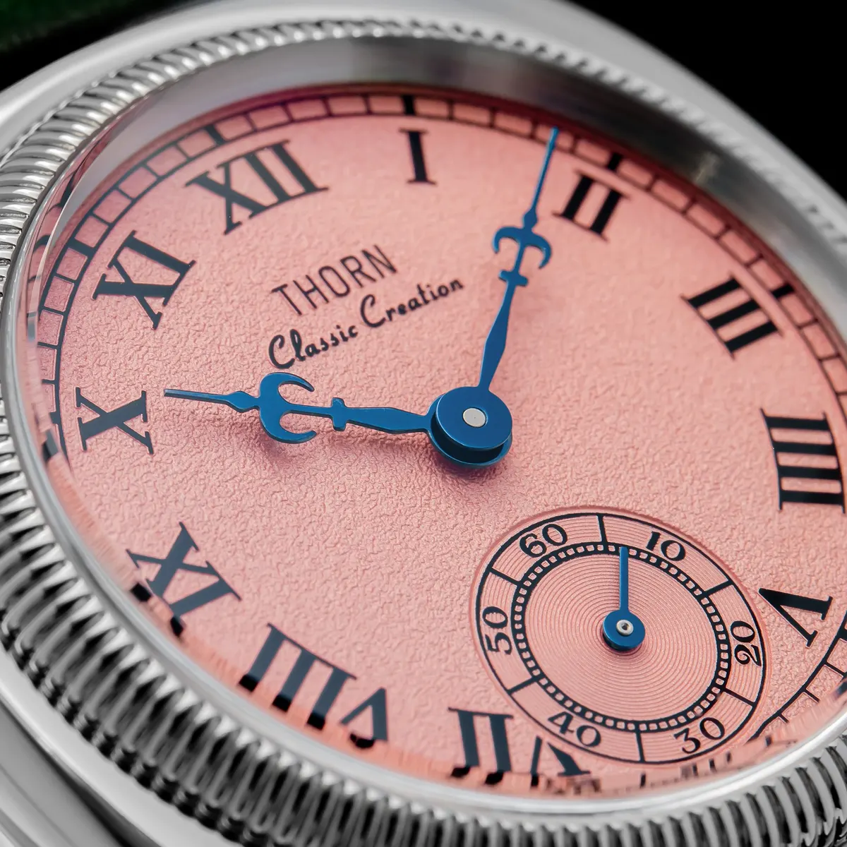 Montre Thorn VD78 Automatique 36 mm – Rose · Bracelet blanc