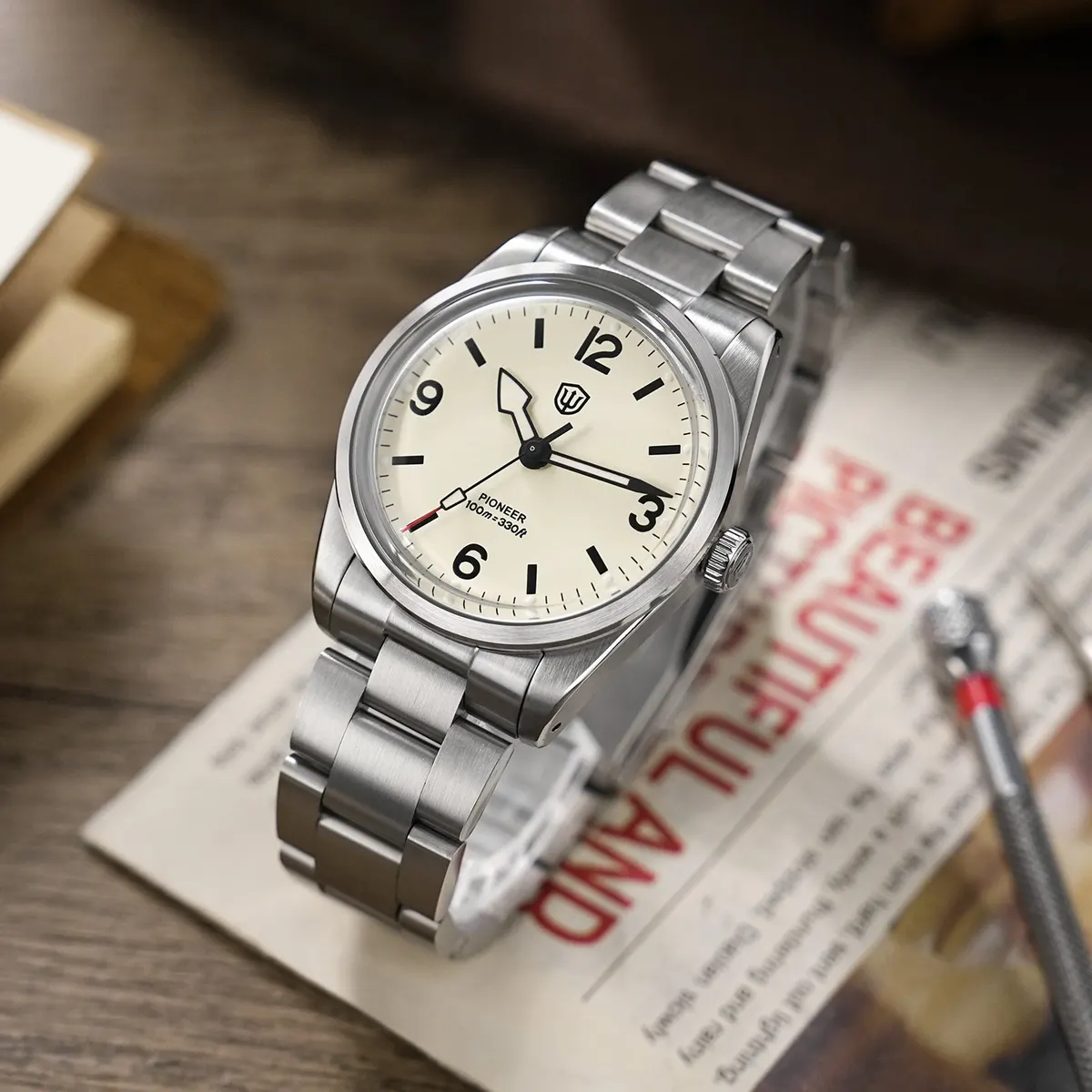 Montre Watchdives WD1960S Quartz 36,5 mm – Vintage crème