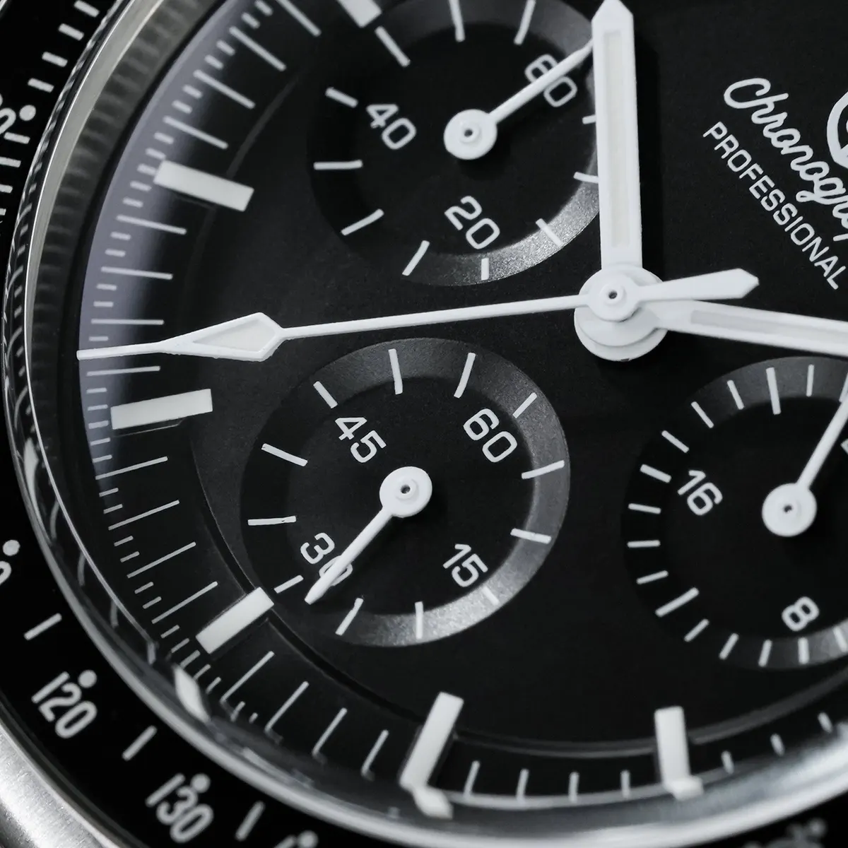 Montre Watchdives WD1860 Méca-quartz 40 mm – Blanc / Acier inoxydable