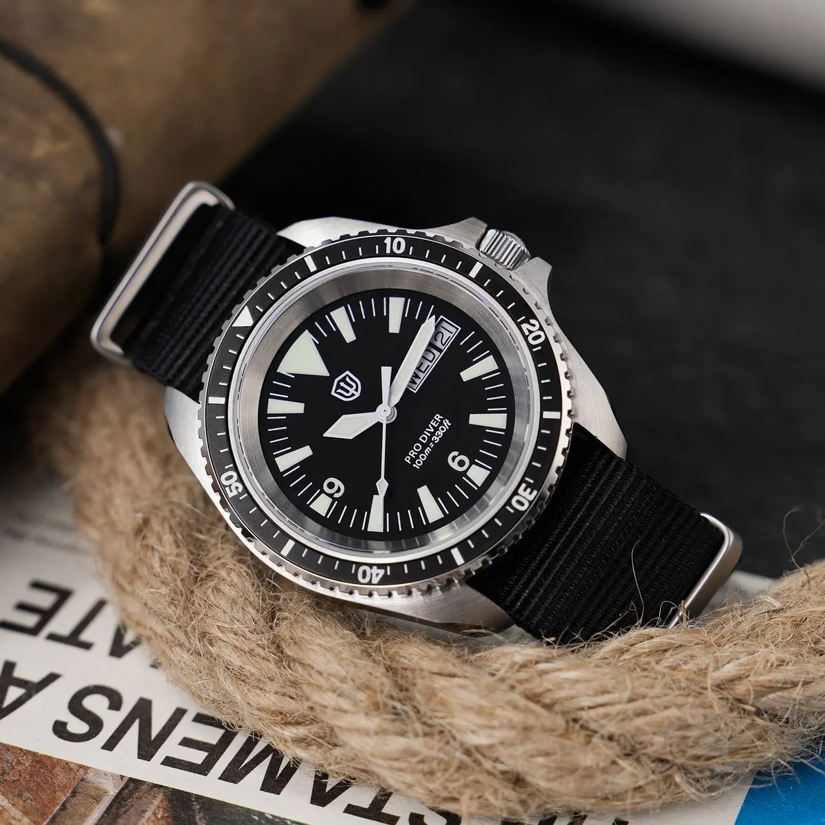 Montre Watchdives WD1980 Quartz 39 mm – Boîtier acier inoxydable