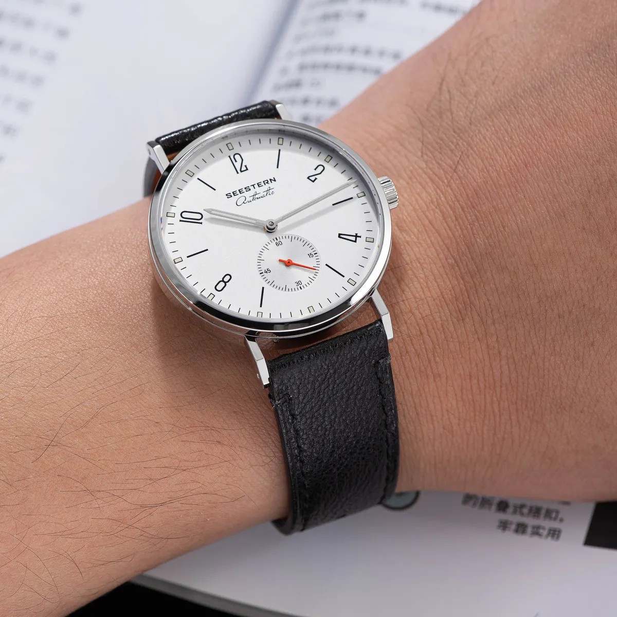 Montre Seestern S382 – Bracelet noir