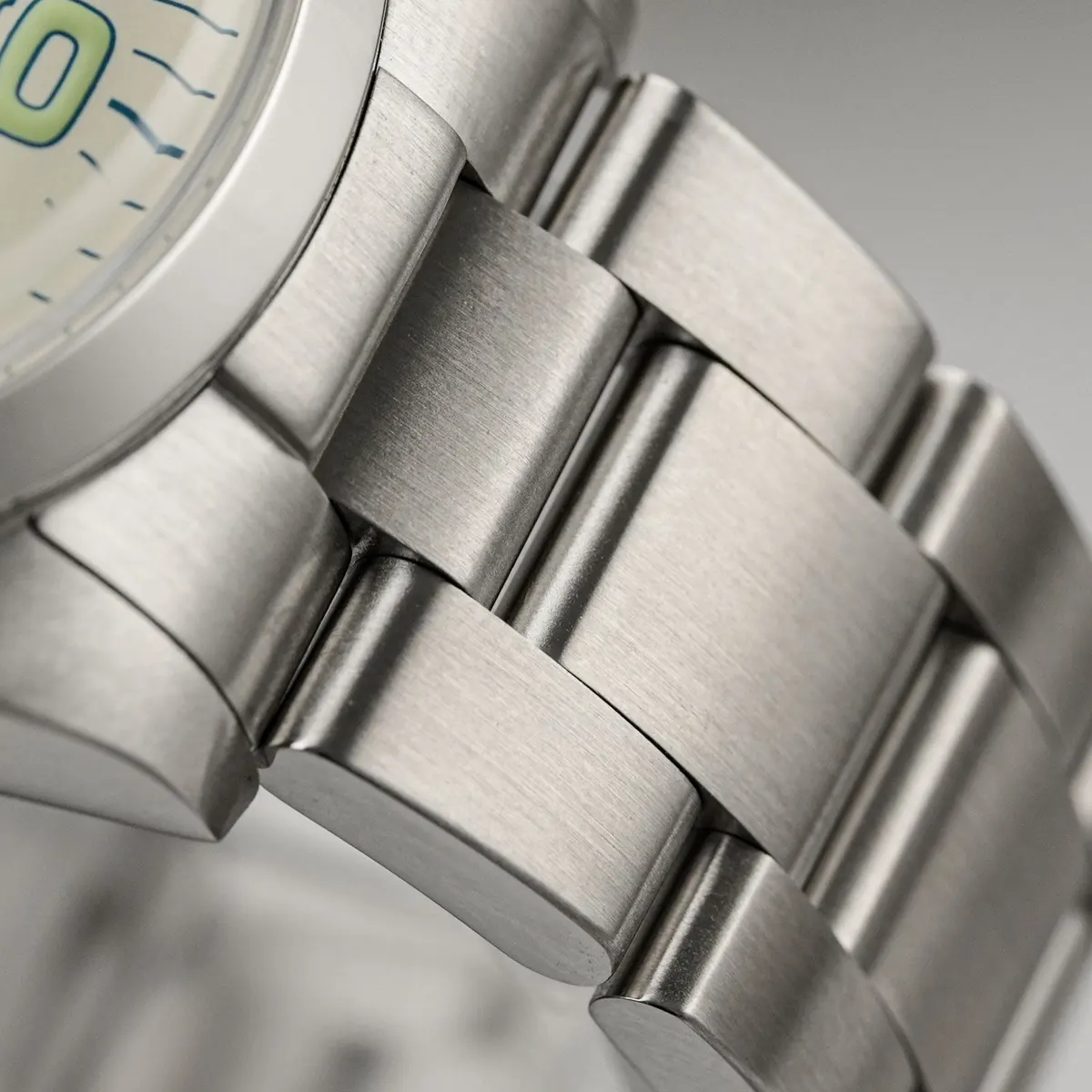 Montre Watchdives WD1016 Quartz 39 mm – Crème blanc / Verre saphir
