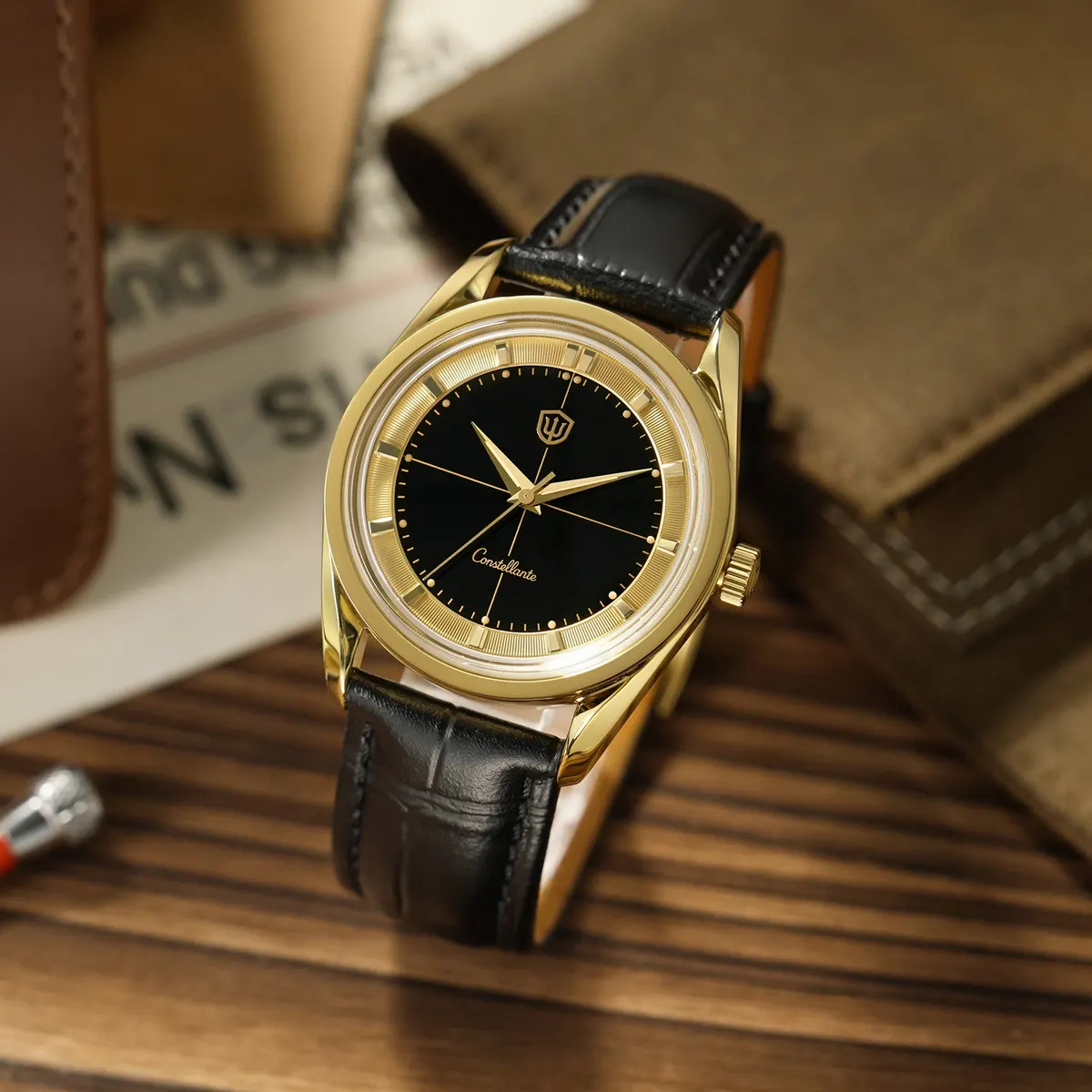 Montre Watchdives WD1954 Quartz 36,5 mm – Boîtier or / Verre saphir