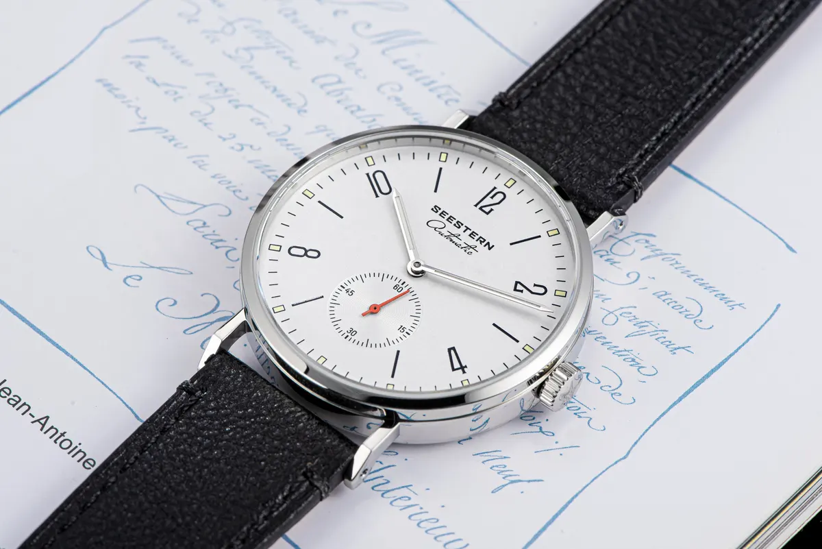 Montre Seestern S382 – Bracelet noir