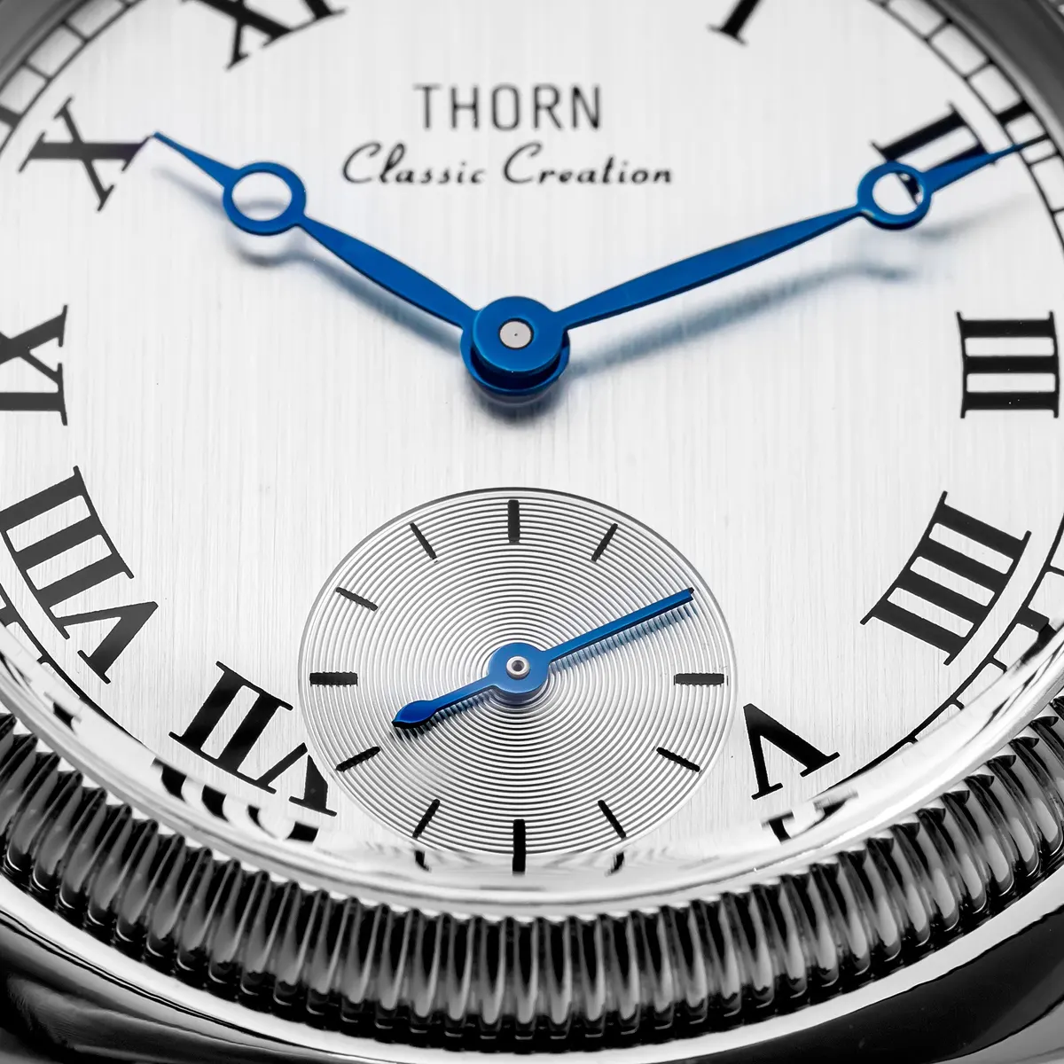 Montre Thorn VD78 Automatique 36 mm – Rose · Bracelet blanc