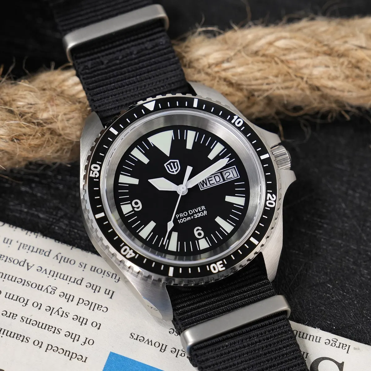 Montre Watchdives WD1980 Quartz 39 mm – Boîtier acier inoxydable