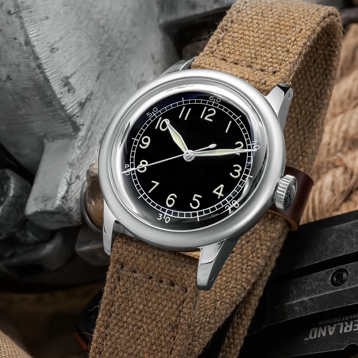 Montre Thorn A11 – A11 · Cadran noir